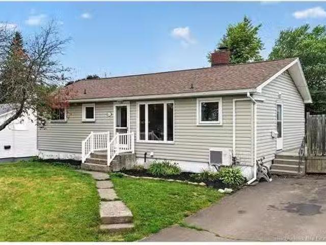 47 Willowbend Dr, Moncton, NB, E1A 2L9 house for sale Listi.