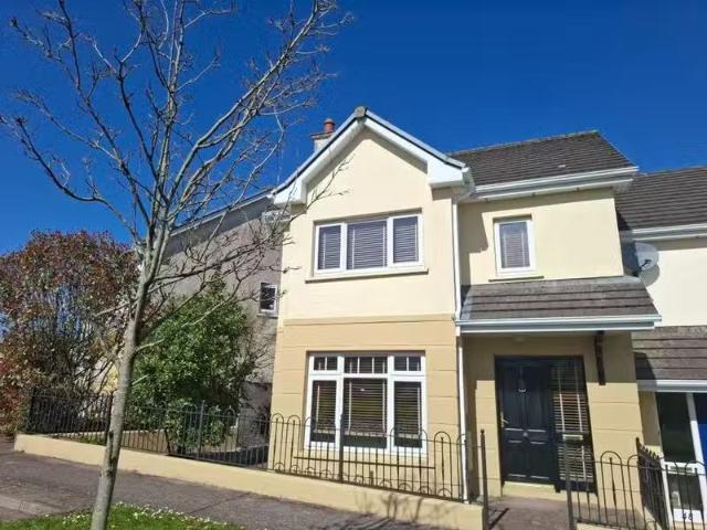 47 Clonlea Mount Oval, Rochestown, Co. Cork, T12Y7DR is for s.