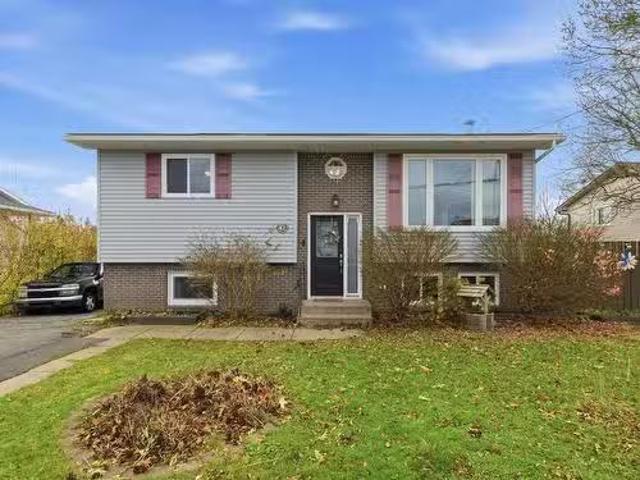 47 Fort York Passage, Eastern Passage, NS, B3G 1E7 house for.