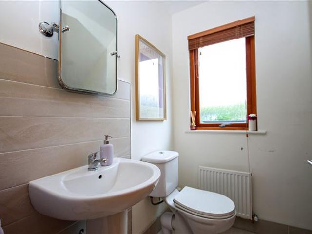 47 Hunters Court, Hunters Wood, Ballycullen, Dublin 24 DNG Tallaght 4923 MyHome. Ie Residential