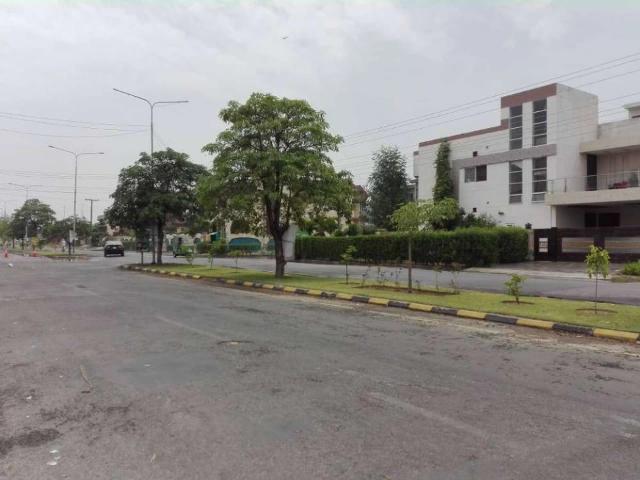 47 Marla Plot Available For Sale Lahore Valencia Town ID 37130