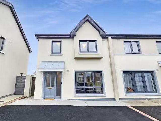 47 Meadow View, Clarecastle, Ennis, Co. Clare, V95Y3KX is for.