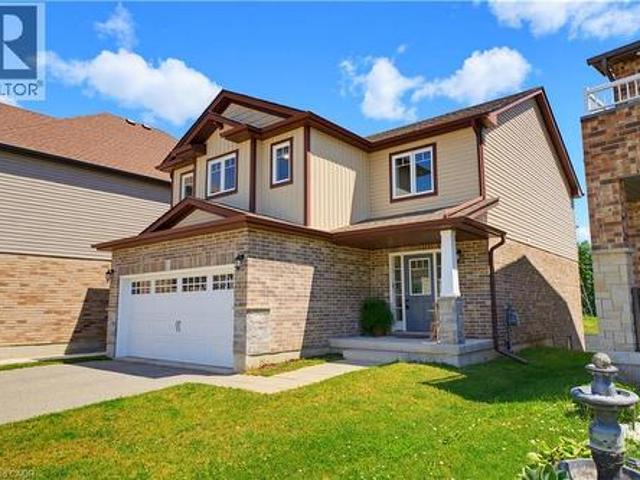 47 Newcastle Court, Kitchener, ON, N2R 0G7 house for sale | Listing ID 40841 | Royal LePage