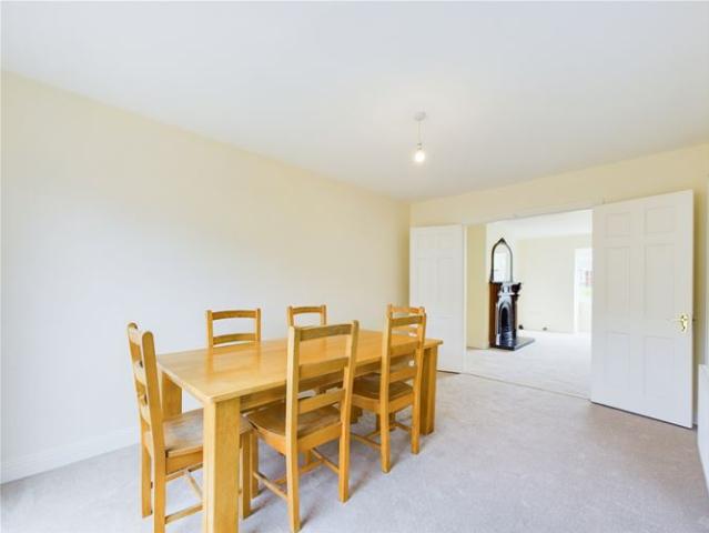 47 Summercove Meadows, Old Road, Cashel, Co. Tipperary Sherry FitzGerald Gleeson 4852 MyHome. Ie Residential