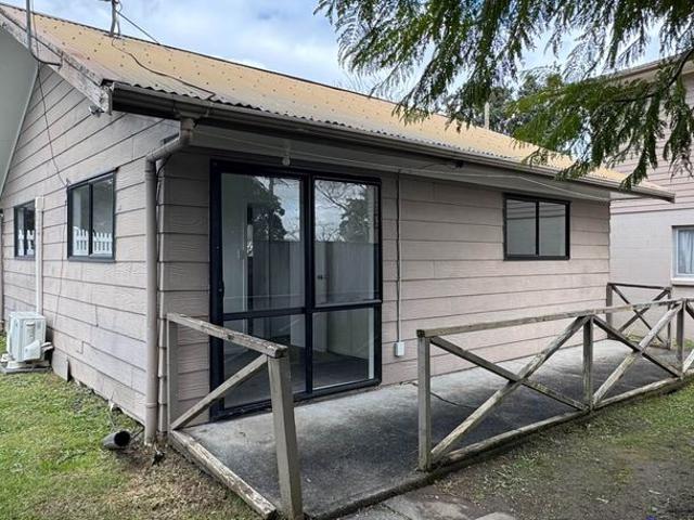 47B Cobham Crescent, Kelston, Waitakere City