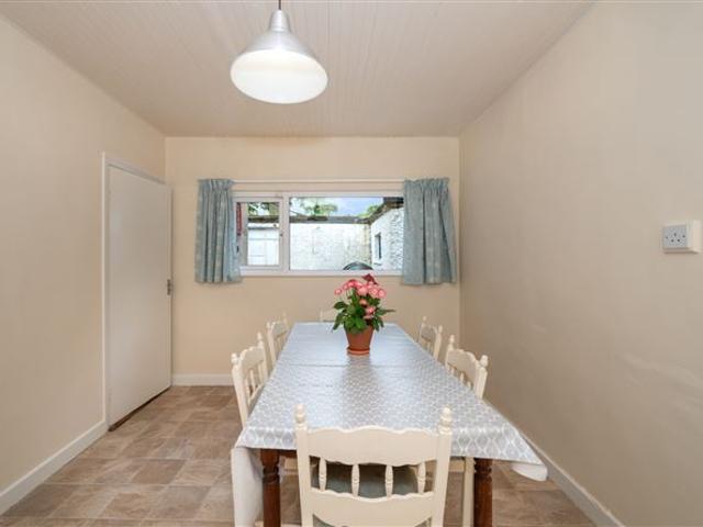 440,000 | 42 Clashduv Estate, Glasheen, Cork City Michael McKenna Auctioneer 5010 MyHome. Ie Residential