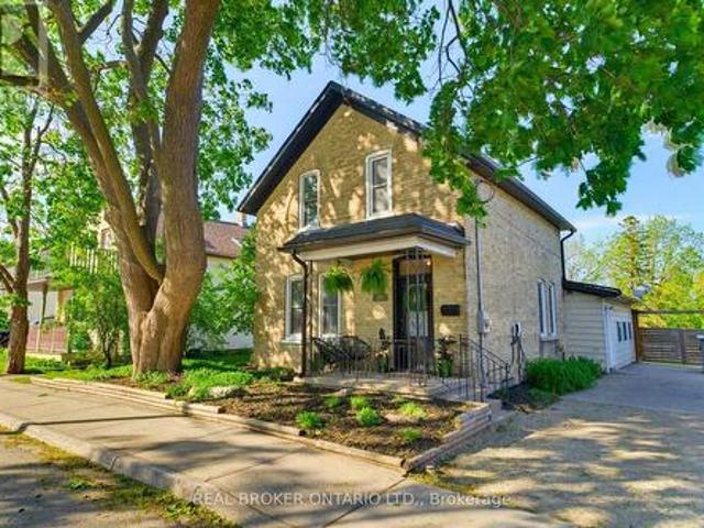 440 Duke Street W, Kitchener, ON, N2H 3Y8 house for sale | Listing ID X13450 | Royal LePage