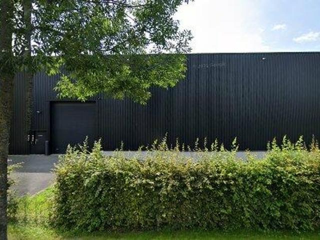440 m2 warehouse for rent in Wevelgem