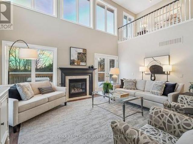 440 Morley Cook Crescent, Newmarket, ON, L3X 2M3 condo for sale | Listing ID N13436 | Royal LePage