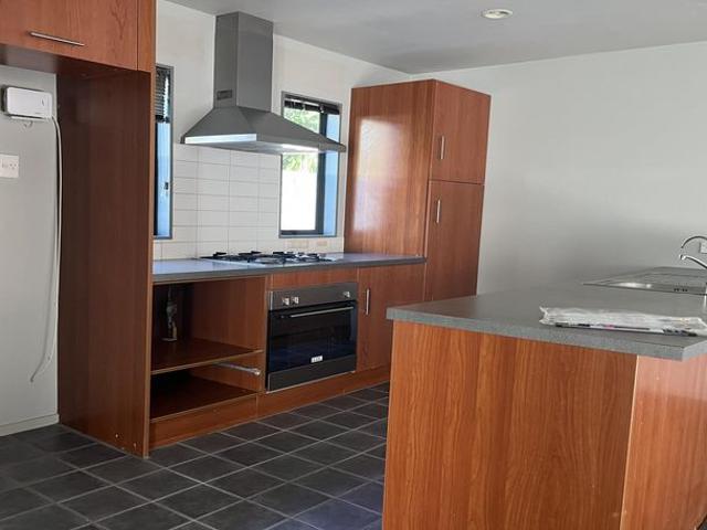 4/42 Holly Street, Avondale, Auckland City
