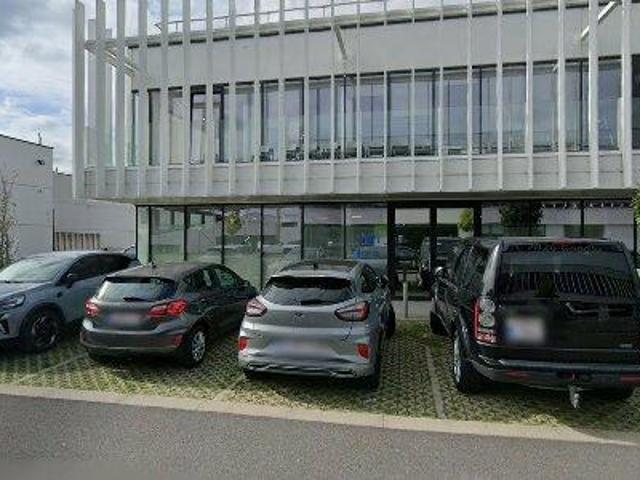 442 m2 office space for rent in Waver