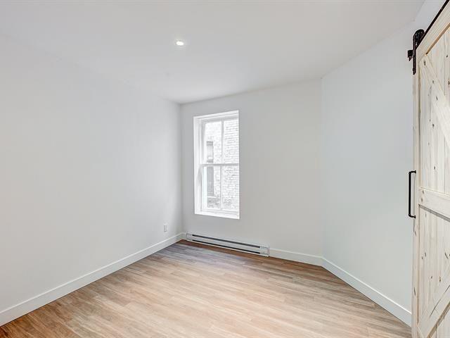4435 Rue St Denis