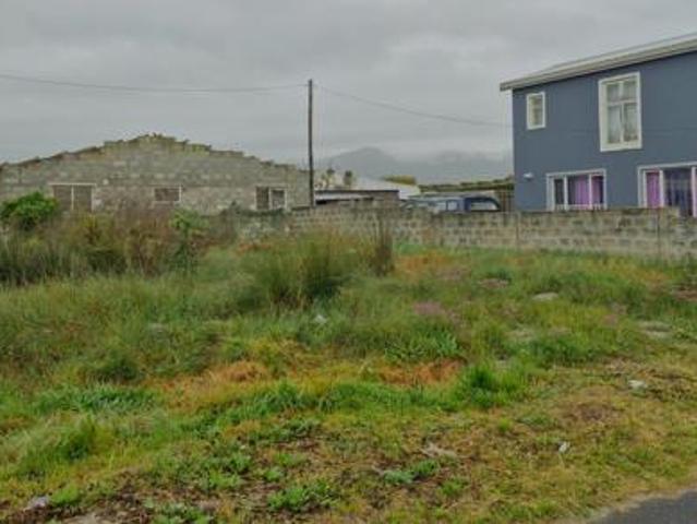 443 m² Land available in Stanford