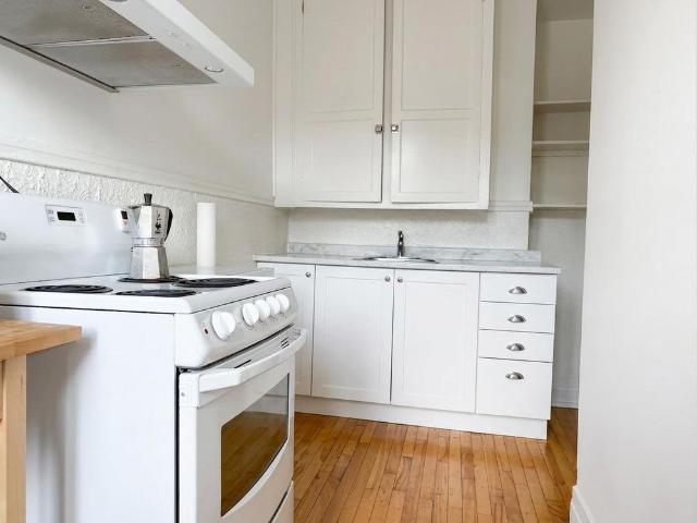 4444 Av. Henri Julien, apt. 2