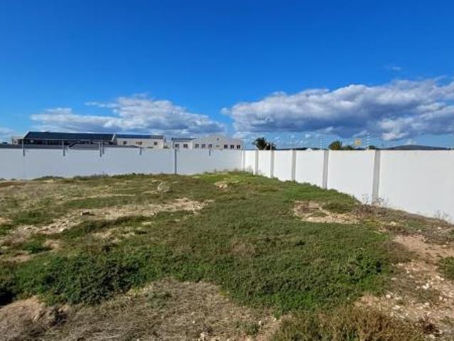 444 m² Land available in Laguna