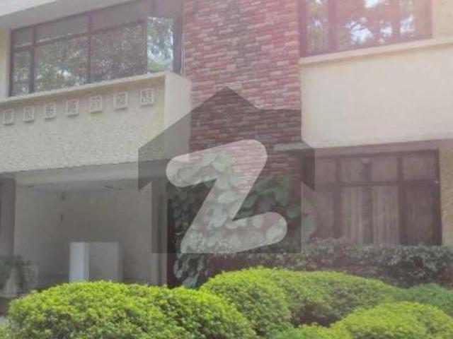 400 Sq. Yards F 6, Islamabad | Livable House for Sale Prime 40 90 House in F 6 Isb F 6