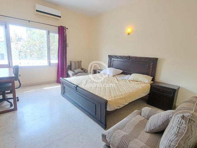 444 Yd² Upper portion for Rent