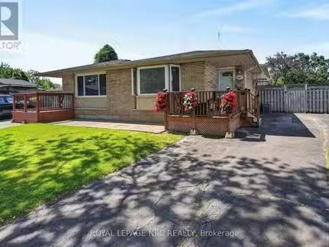 4451 Meadowvale Drive, Niagara Falls Morrison, ON, L2E 5W8.