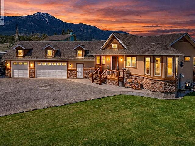 4453 Cedar Bay Fairmont Hot Springs, British Columbia