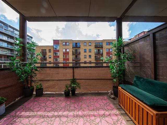 445,000 | Block A, 13 Castleforbes Square, IFSC, Dublin 1 Madden Property 4952 MyHome. Ie Residential