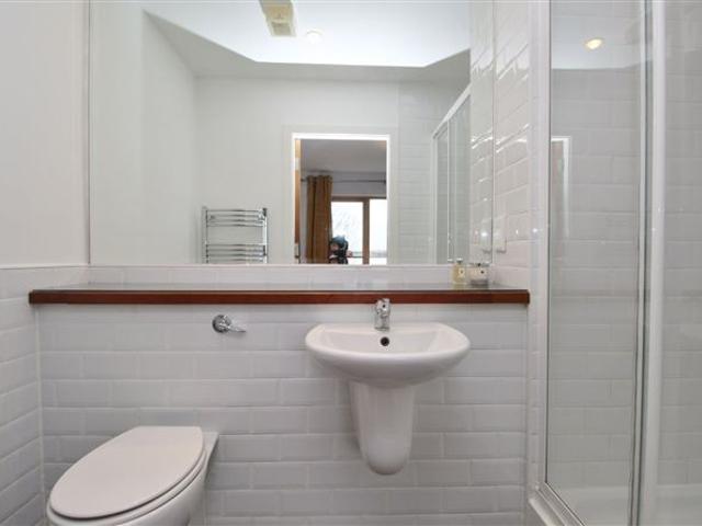 445,000 | 17 Cloonlara Square, Phoenix Park Racecourse, Castleknock, Dublin 15 DNG Castleknock 4994 MyHome. Ie Residential