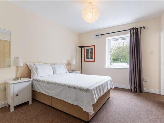 445,000 | 101 Galloping Green, Stillorgan Road, Blackrock, Co. Dublin DNG Rock Road 5007 MyHome. Ie Residential