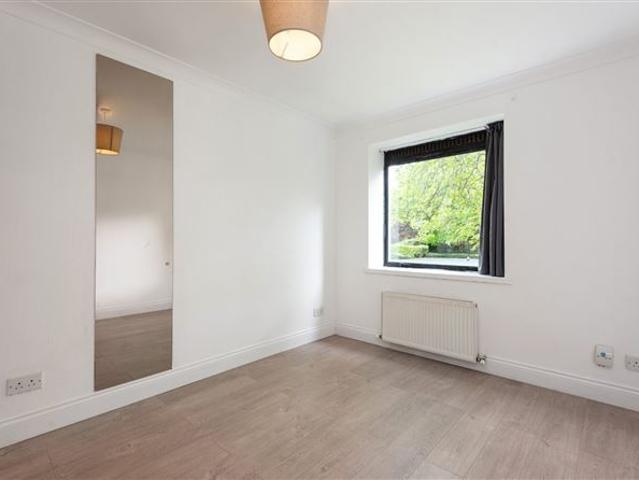 445,000 | 42 The Elms, Mount Merrion Avenue, Blackrock, Co. Dublin DNG Rock Road 5002 MyHome. Ie Residential