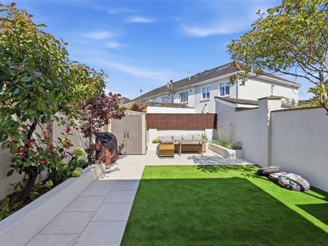 445,000 | 50 Holywell View, Swords, County Dublin Smith & Butler Estates 5024 MyHome. Ie Residential