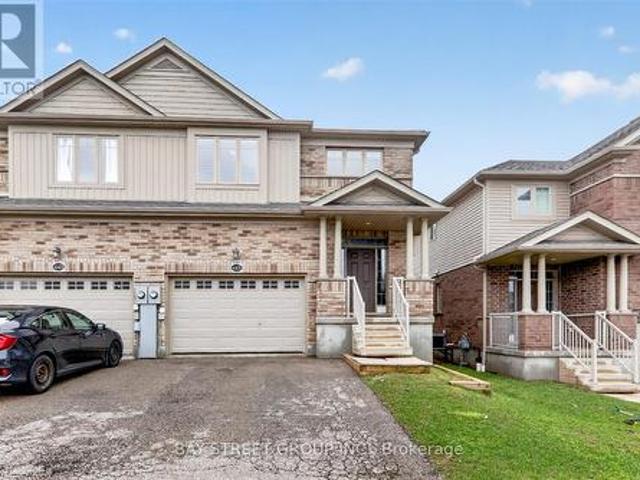 445 Avens Street, Waterloo, ON, N2V 0B6 house for lease | Listing ID X13429 | Royal LePage