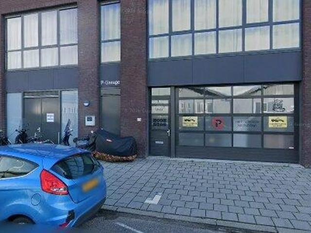 445 m2 office space for rent in The Hague Laak
