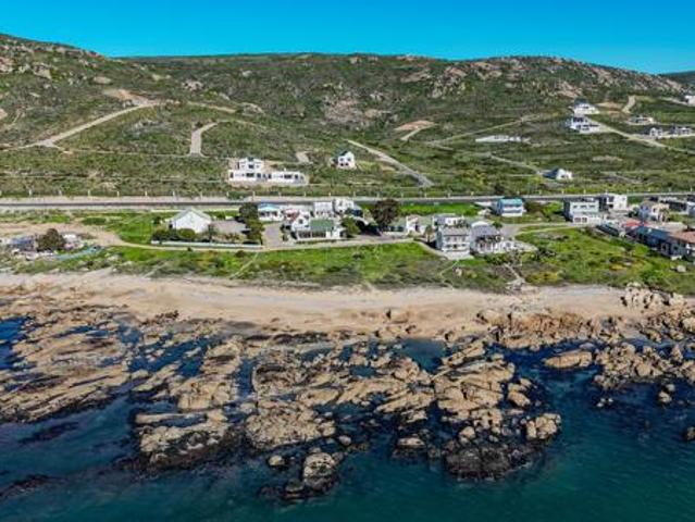447 m² Land available in St Helena Views
