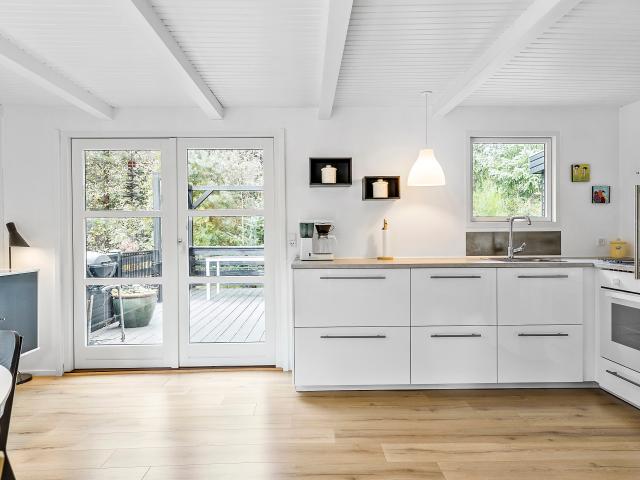 448 0 Granvej 1, Bisnap Lyst sommerhus beliggende på en skøn naturgrund ved Bisnap RealMæglerne