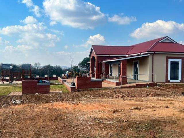 448 m² Land available in Heritage Hill