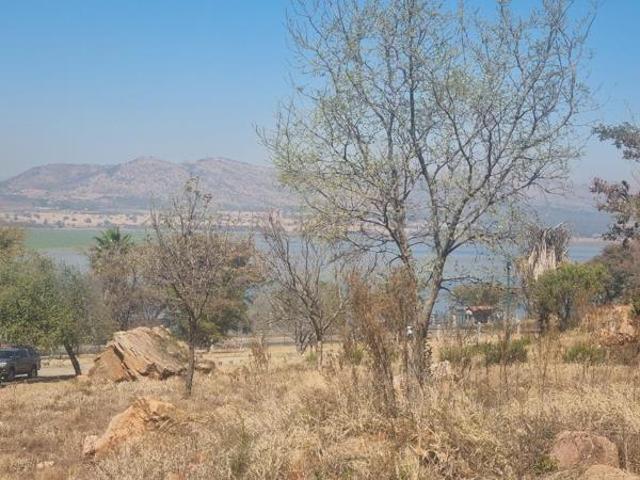 448 m² Land available in Kosmos