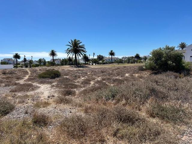 448 m² Land available in Shelley Point