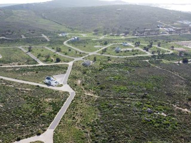 448 m² Land available in St Helena Views