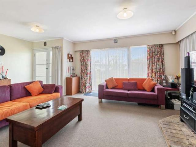 44 & 44A Kelvin Road, Papakura