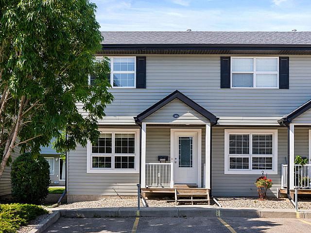 #44 4500 Child Ave Prime Location! Townhouse In Lakeridge