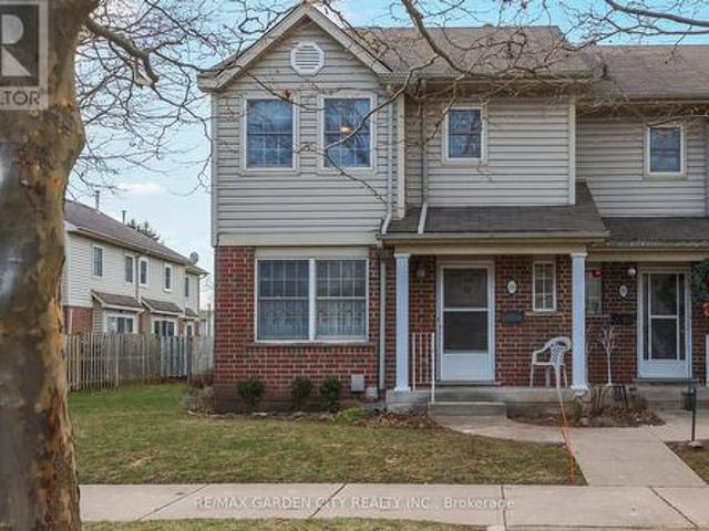 44 55 Kerman Avenue, Grimsby, ON, L3M 5G2 townhouse for sale | Listing ID X11973 | Royal LePage