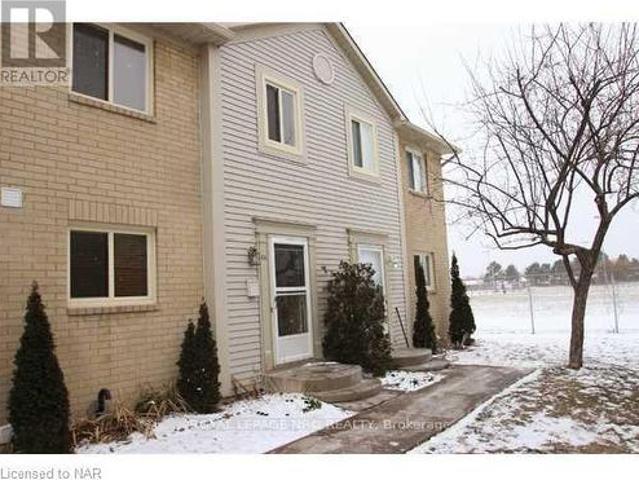 44 65 Dorchester Boulevard, St. Catharines 444 Carlton/Bunting, ON, L2M 7T7 townhouse for sale | Listing ID X11941 | Royal LePage