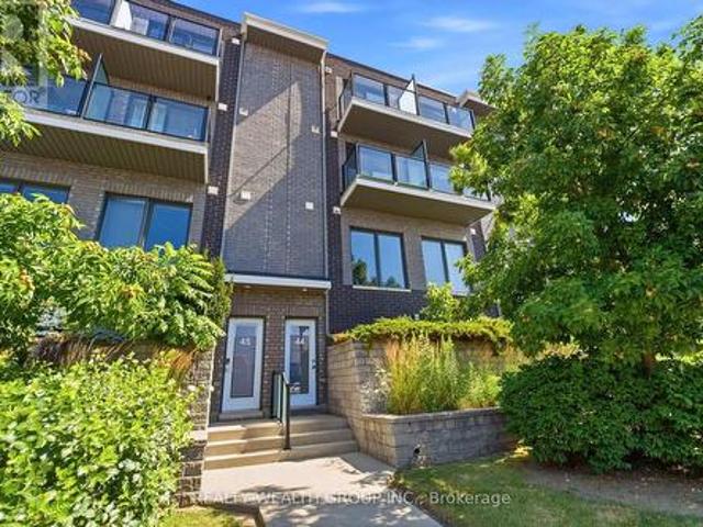 44 2059 Weston Road, Toronto, ON, M9N 1X7 townhouse for sale | Listing ID W13603 | Royal LePage