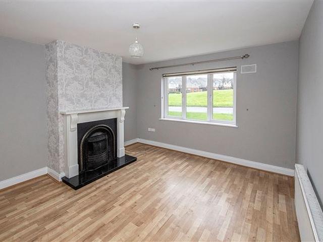 44 Town Court, Dungarvan, Waterford Denise Radley Auctioneers 4885 MyHome. Ie Residential