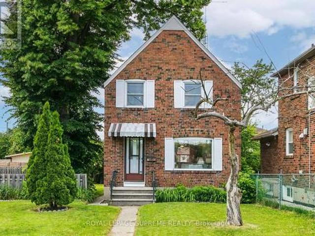 44 Yarrow Road, Toronto, ON, M6M 4E3 house for sale | Listing ID W13455 | Royal LePage