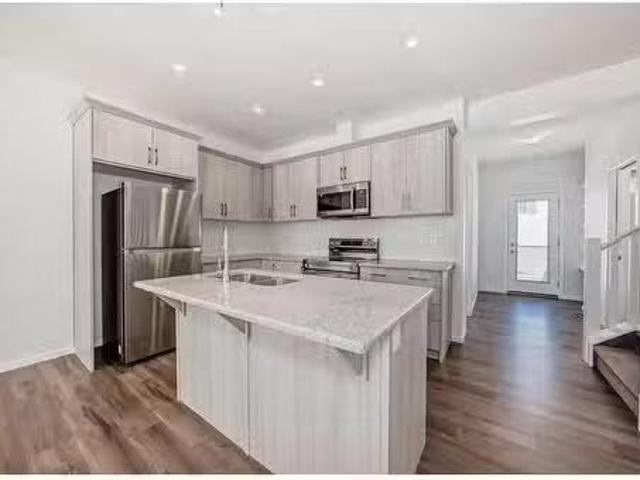 44 Yorkville Road Sw, Calgary, AB, T2X 5B4 house for sale L.