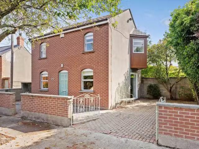 44 Annesley Park, Ranelagh, Dublin 6, D06NP84 is for sale