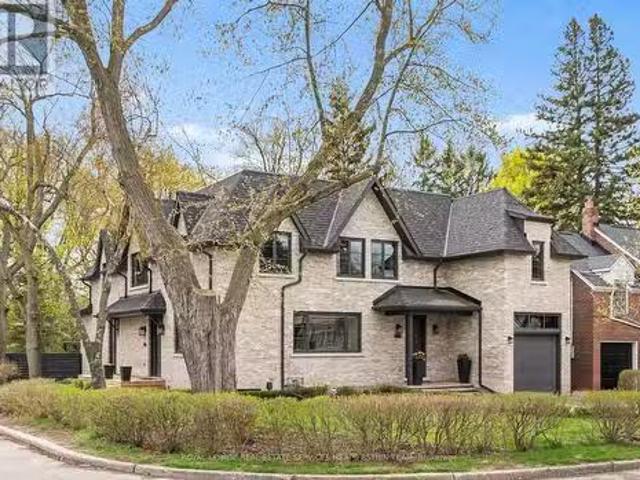44 Bennington Heights Drive, Toronto, ON, M4G 1A6 Luxury Hou.