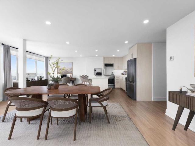 44 Charles West 2 Bedroom Apartment for Rent at 44 Charles St W, Toronto, ON M4Y 1R7 Bay Street Corridor