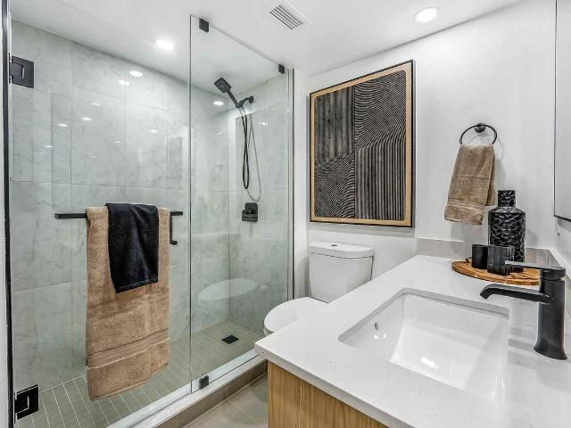 44 Charles West 2 Bedroom Apartment for Rent at 44 Charles St W, Toronto, ON M4Y 1R7 Bay Street Corridor