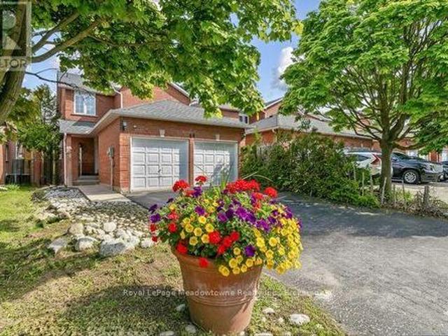 44 Corbett Street, Cambridge, ON, N1T 1V5 house for sale | Listing ID X13684 | Royal LePage