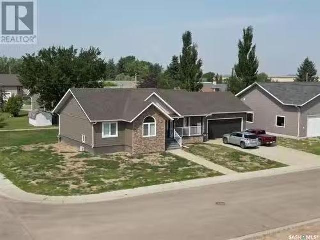 44 Crescent Drive, Avonlea, SK, S0H 0C0 house for sale List.